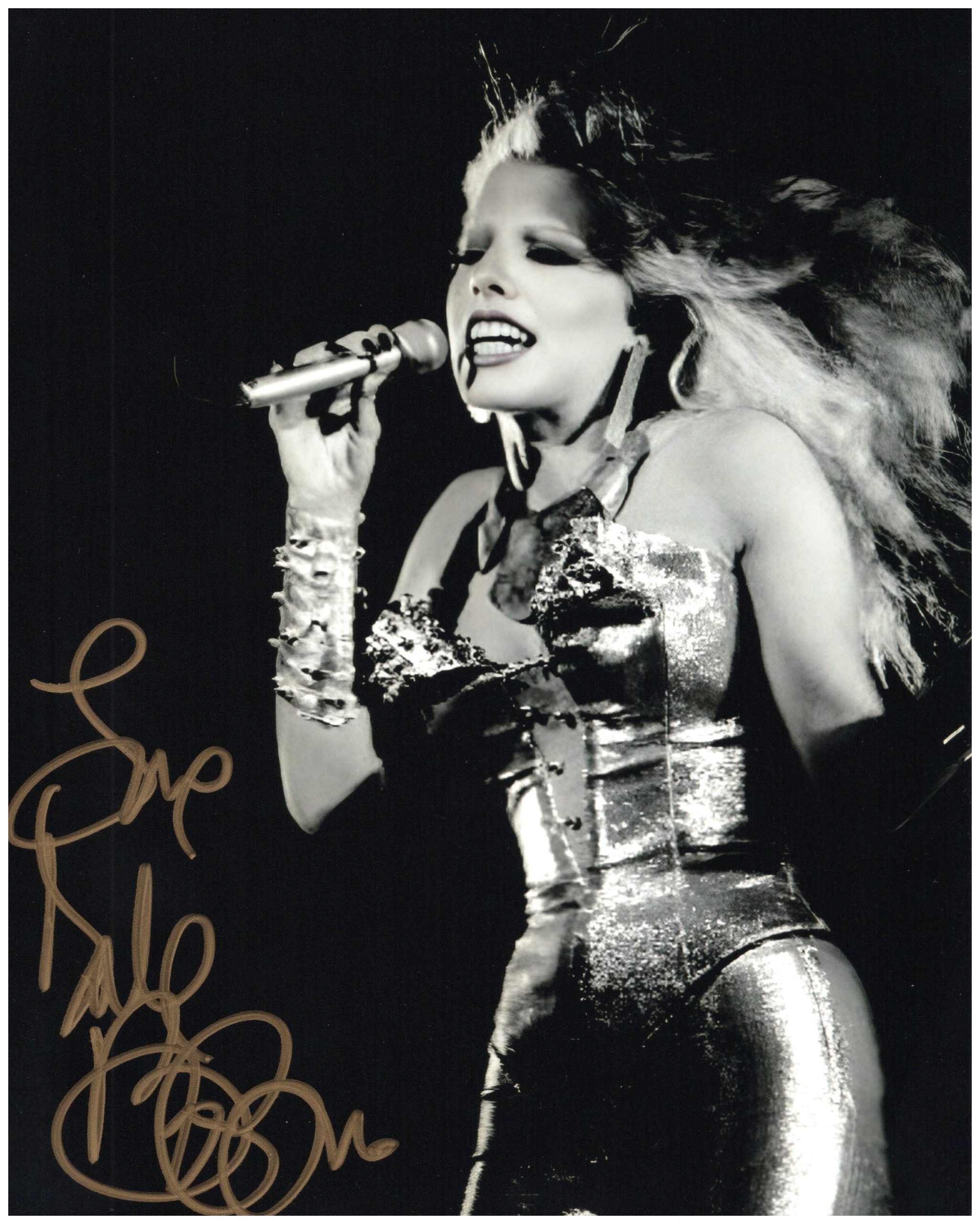 Dale Bozzio 8X10 B&W PHOTO (Autographed #C)